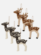 Ornements de cerfs en feutre