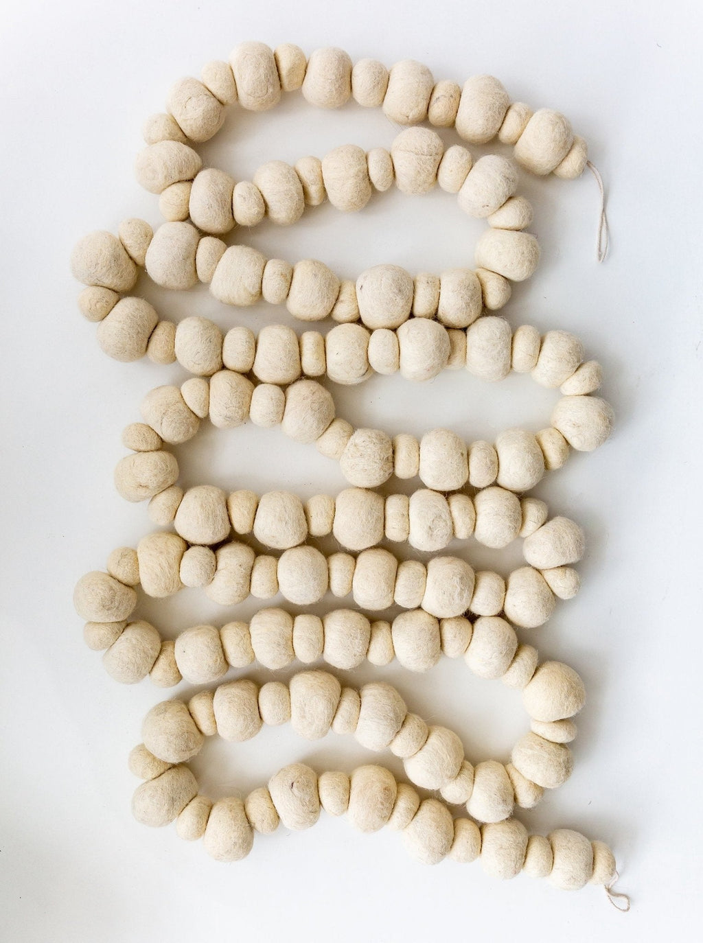 Guirlande de boules de neige en feutre de 12 pieds