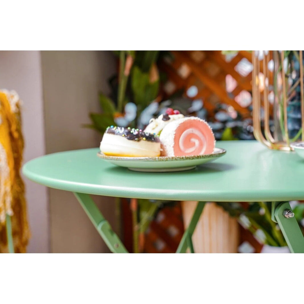 Ensemble bistro pliable en métal 3 pièces, résistant aux intempéries, idéal pour l'intérieur et l'extérieur, avec terrasse, jardin ou cour.