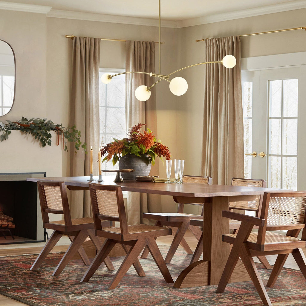 Suspension Sputnik linéaire moderne dorée à 4 lumières, style épuré, idéale pour îlot central ou salle à manger - 130 cm (L) x 28 cm (P) x 15 cm (H)