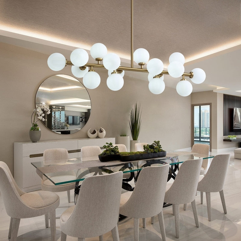 Lustre linéaire moderne du milieu du siècle de 101,6 cm (40 po), suspension Sputnik en laiton doré à 16 lumières avec globe en verre dépoli pour salle à manger