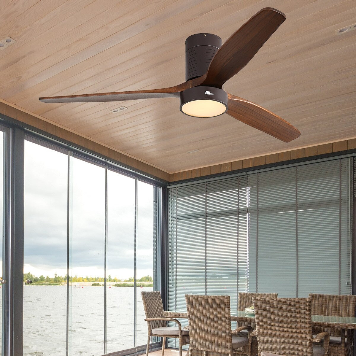 Ventilateur de plafond encastré de style campagnard de 132 cm (52 ​​pouces) avec lumière et télécommande, moteur CC réversible