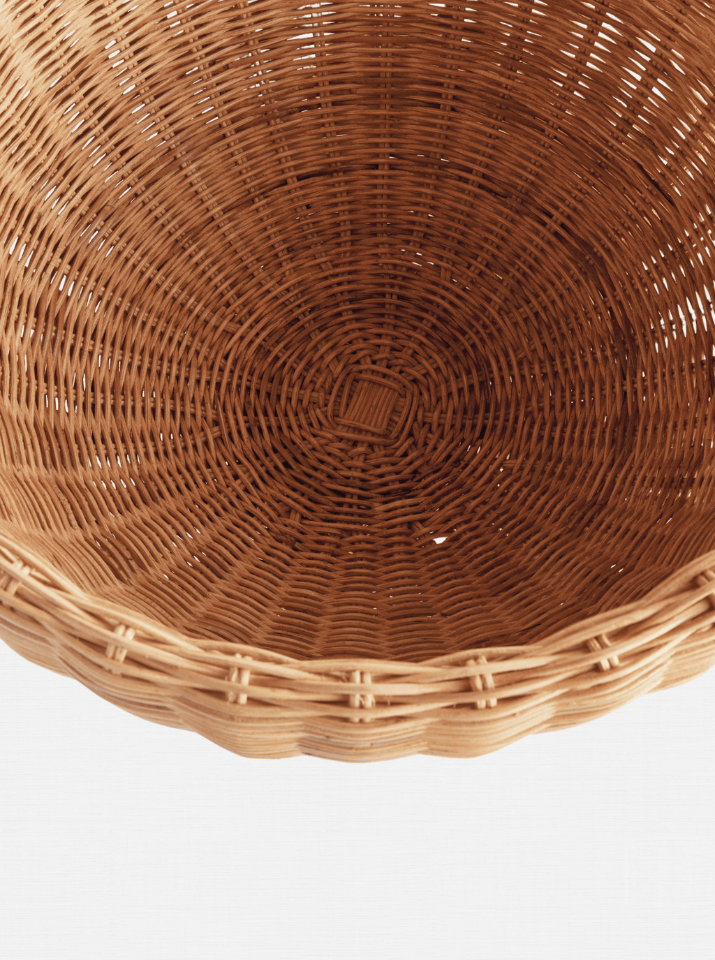 Bol sur pied en rotin Charlie