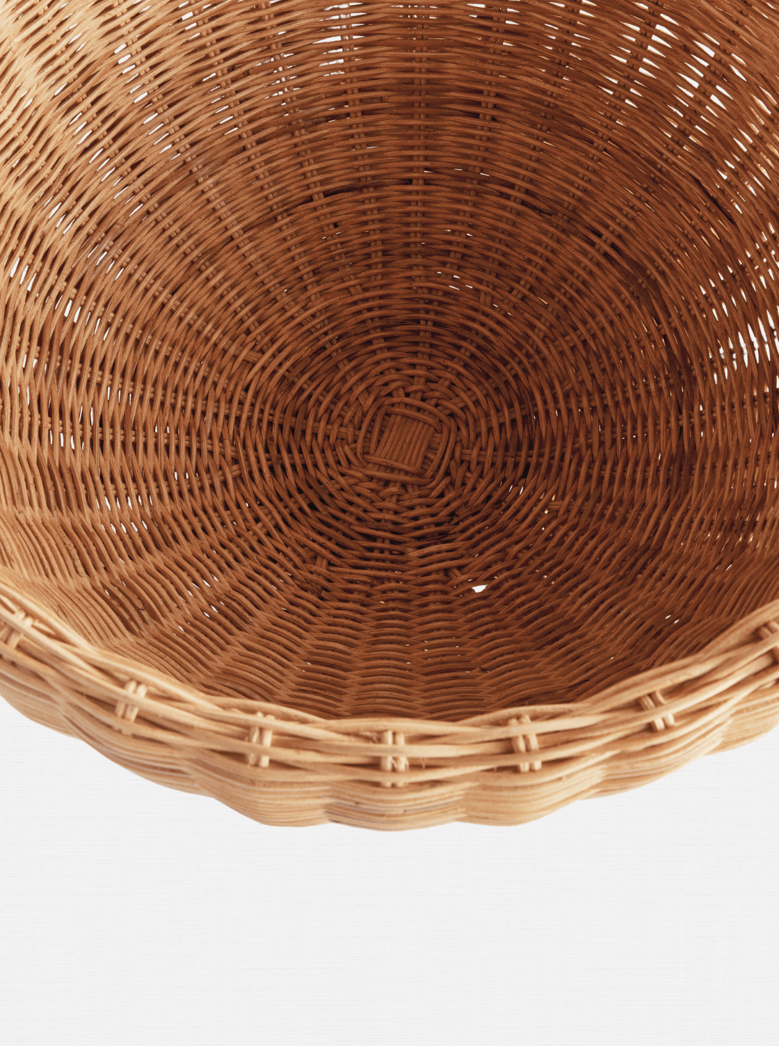 Bol sur pied en rotin Charlie