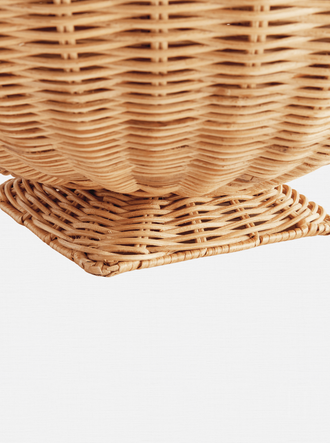 Bol sur pied en rotin Charlie