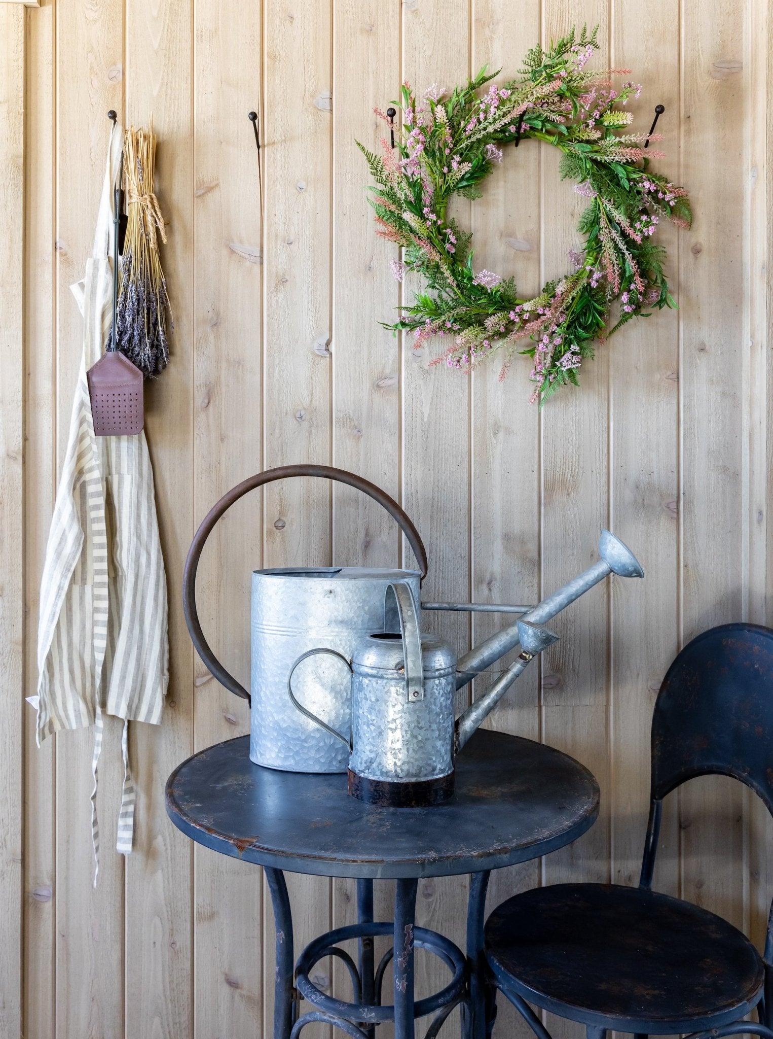 Couronne de baies roses artificielles