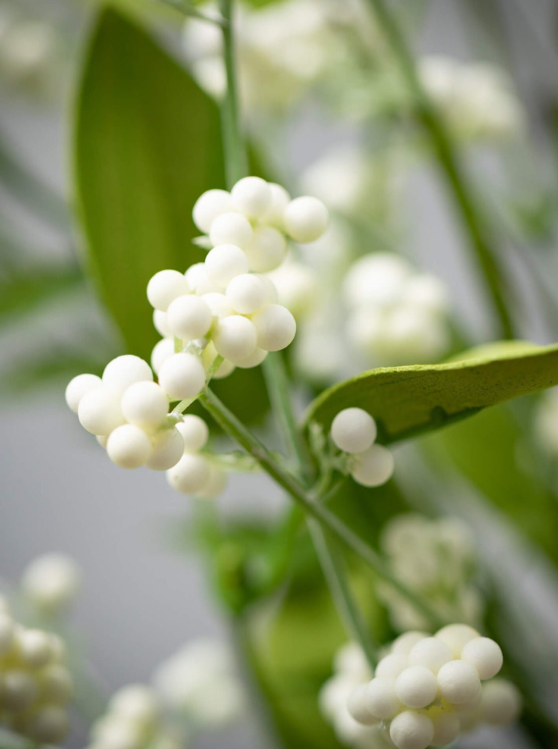 Couronne de fausses baies blanches