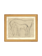 Croquis original dessiné à la main au crayon, représentant un poulain, sur papier mat. Moment entre une mère et son poulain.