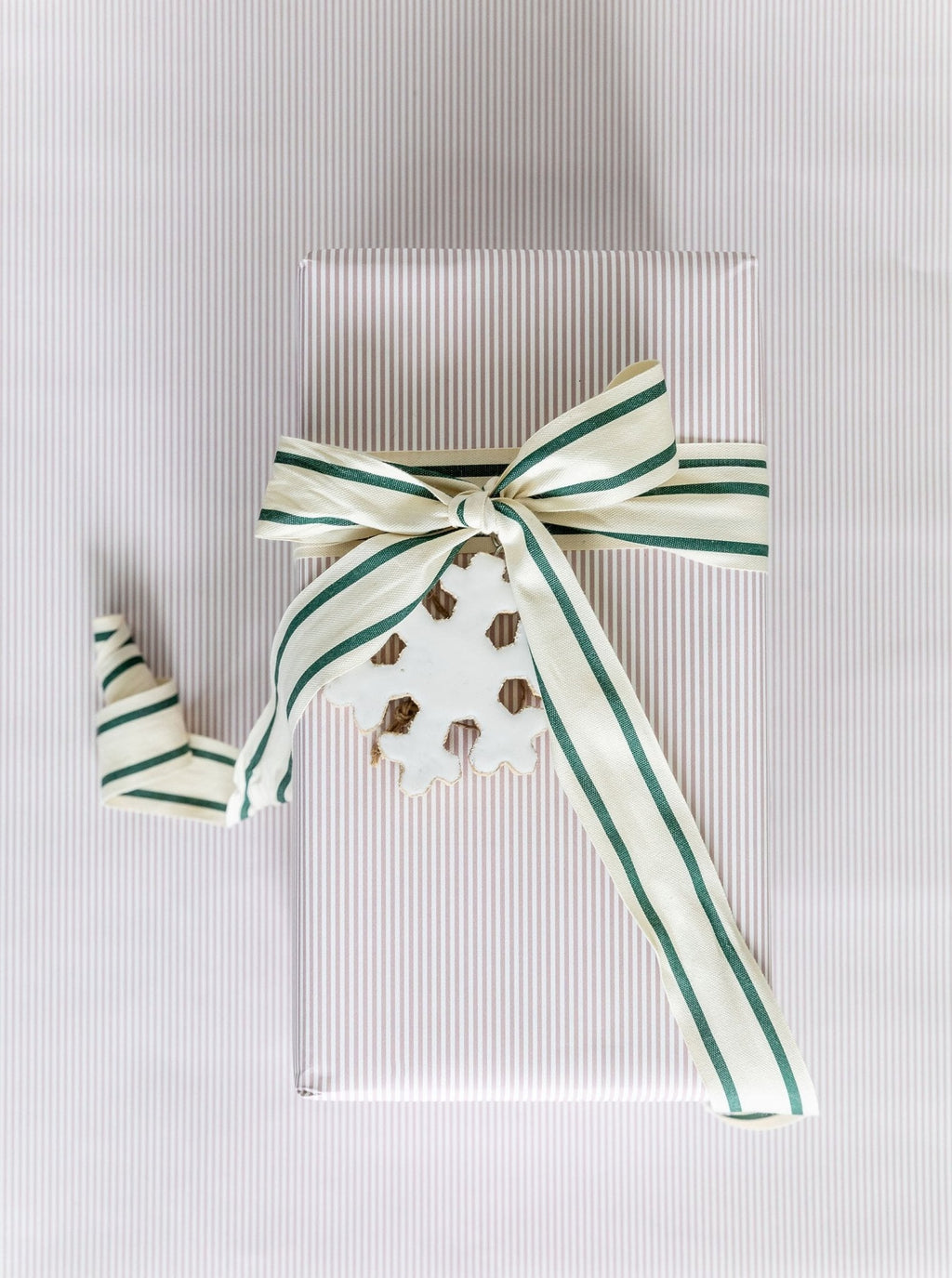 Ruban vert à double rayure