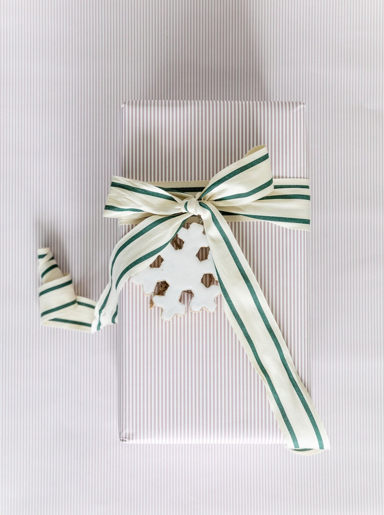 Ruban vert à double rayure