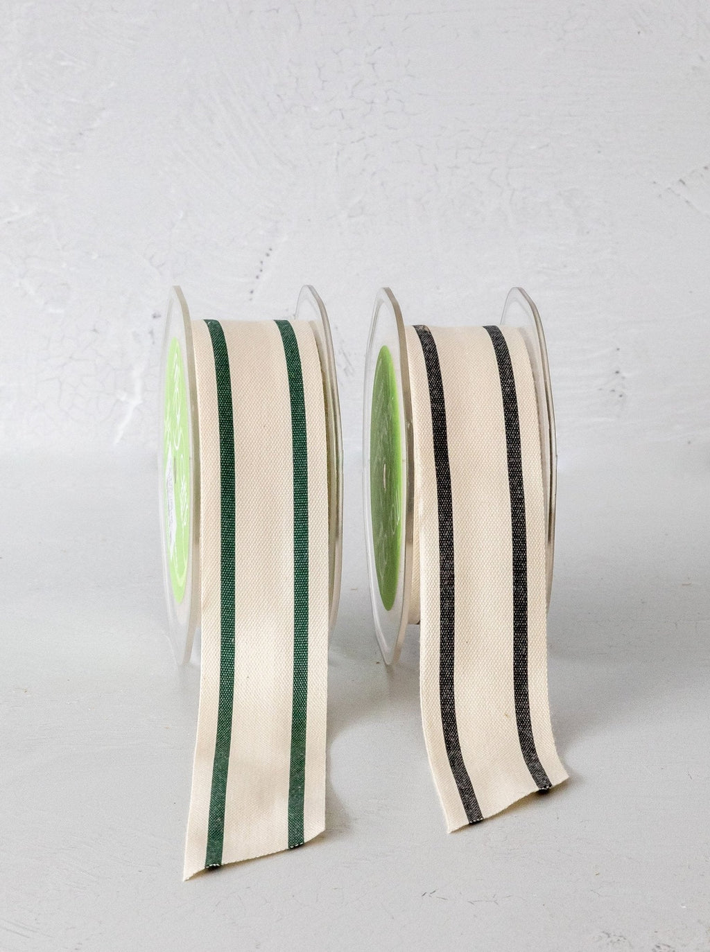 Ruban vert à double rayure