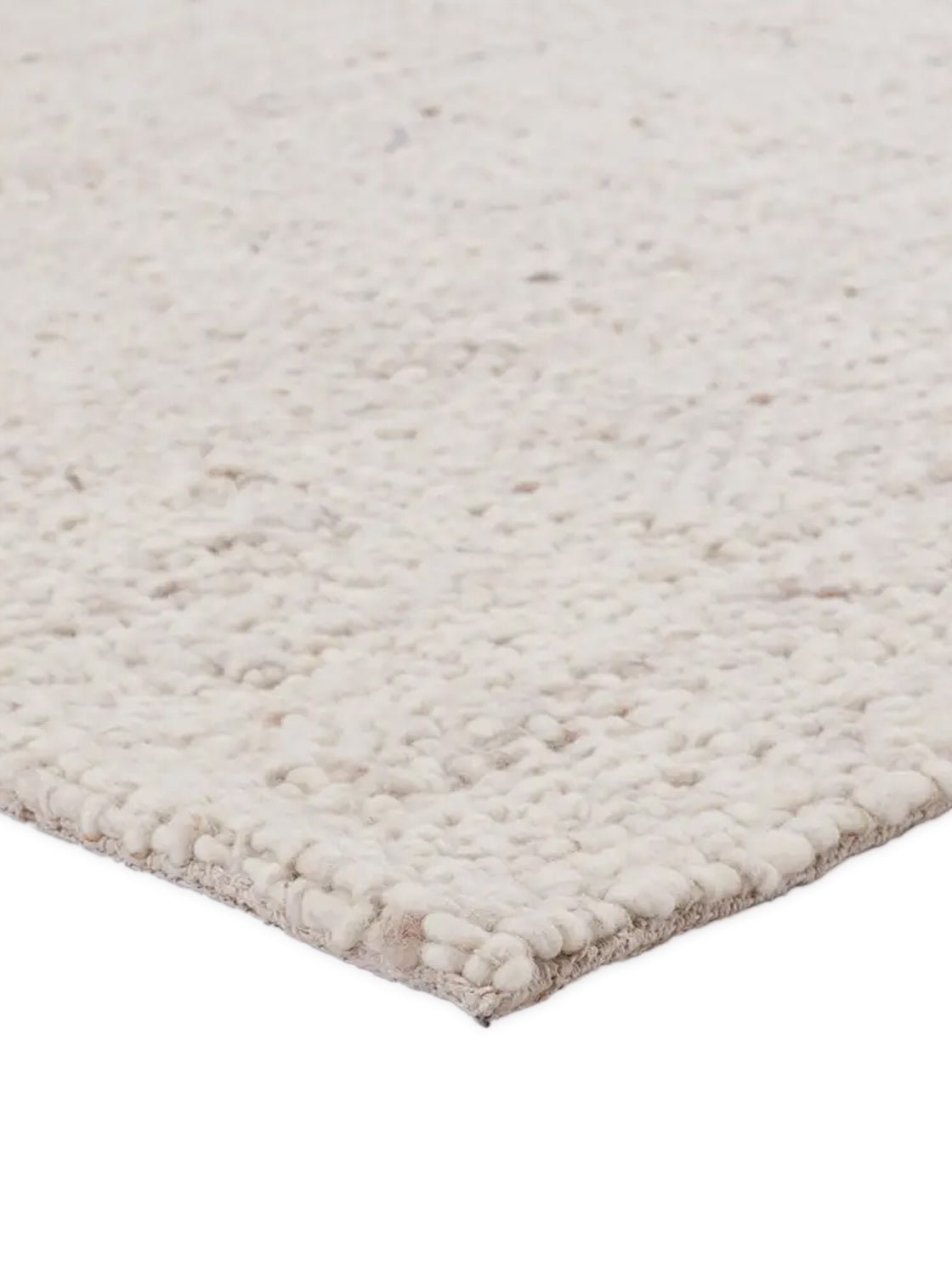 Échantillon de tapis Leeds Cream en laine naturelle tissée à la main, texture texturée, pour une décoration intérieure neutre.