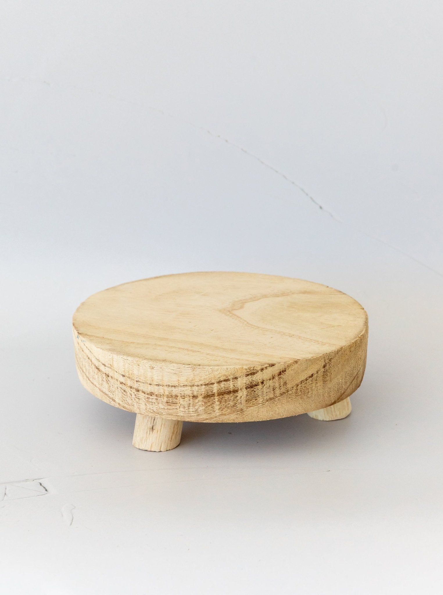 Socle en bois clair