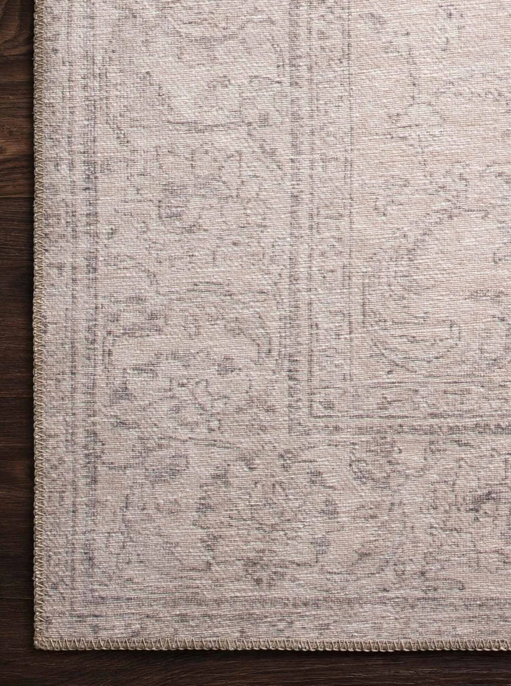 Échantillon de tapis Lille Vintage Floral sur fond crème