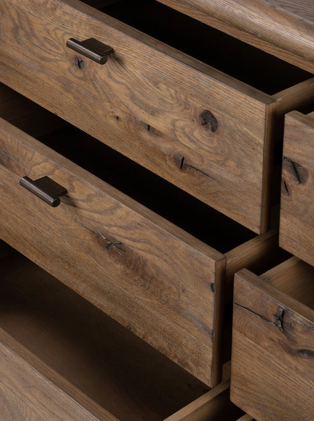 Commode Lucien à neuf tiroirs