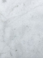 Socle monolithique en marbre