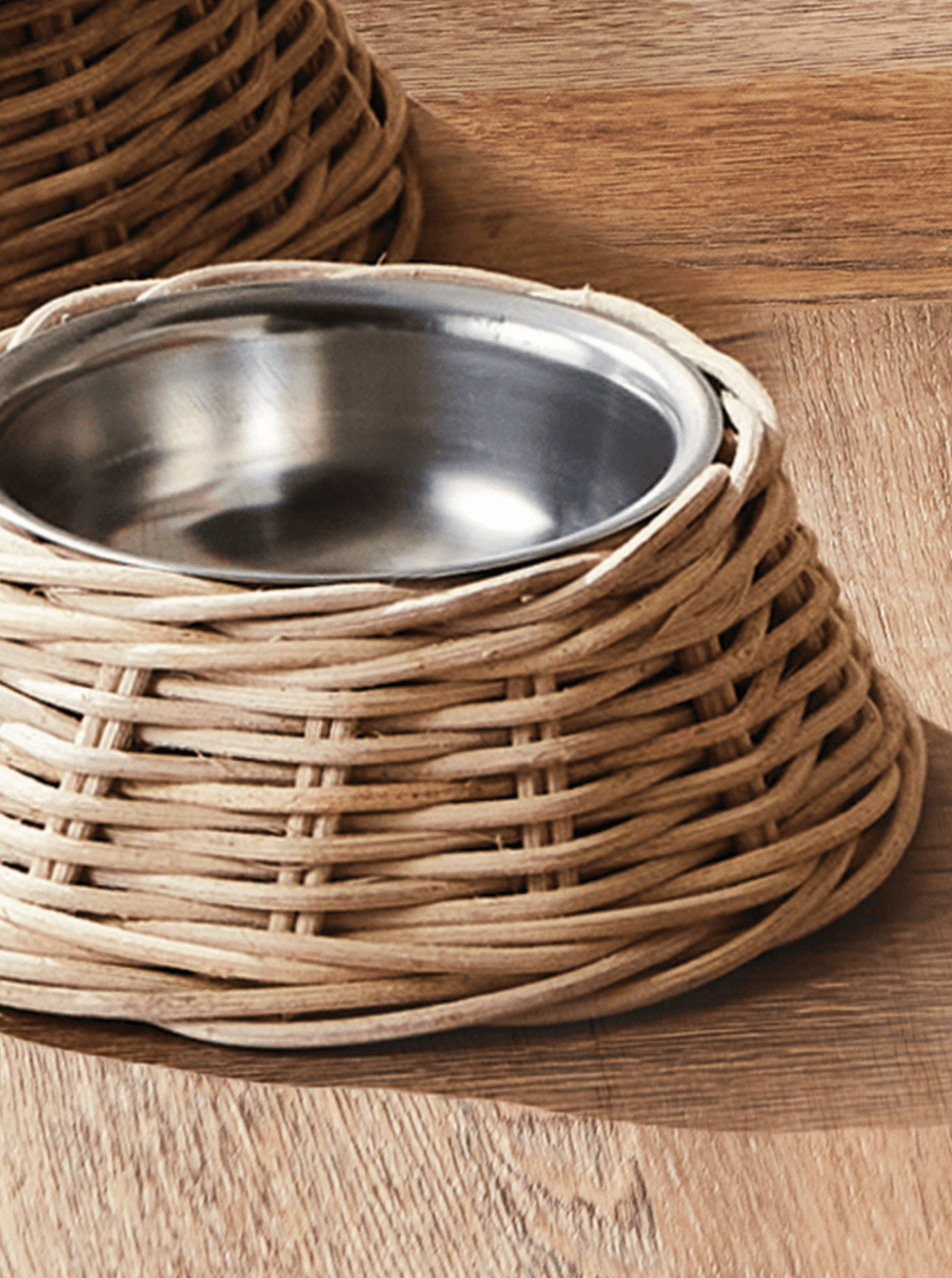 Gamelle pour animaux en rotin