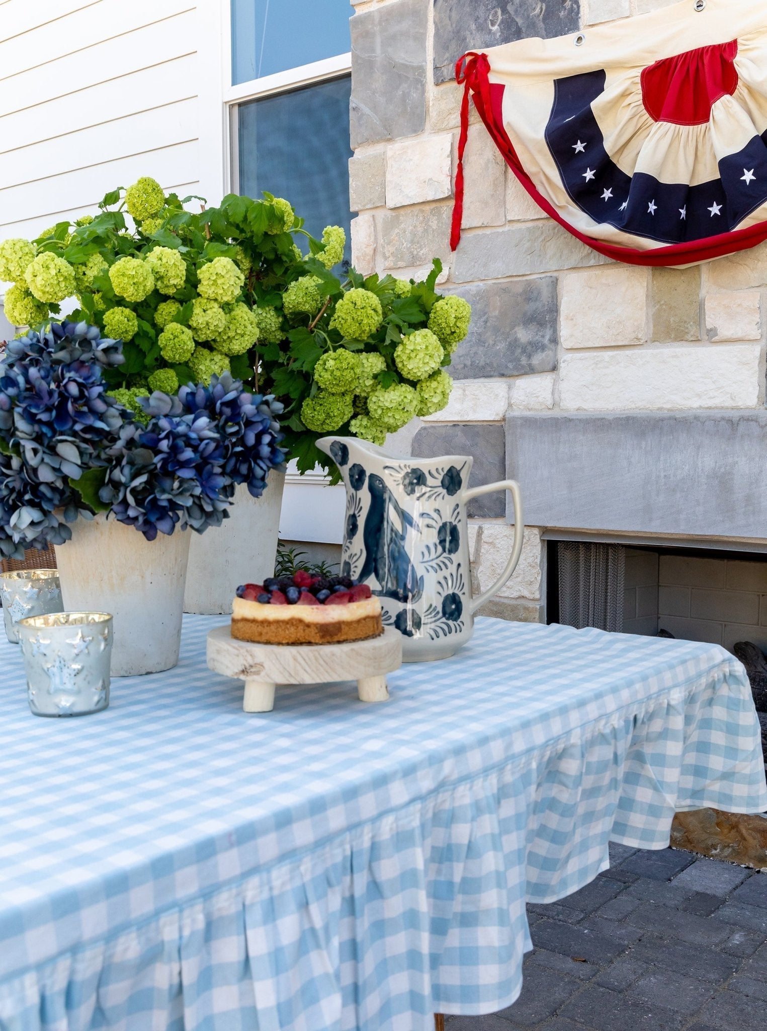 Nappe à carreaux vichy à volants