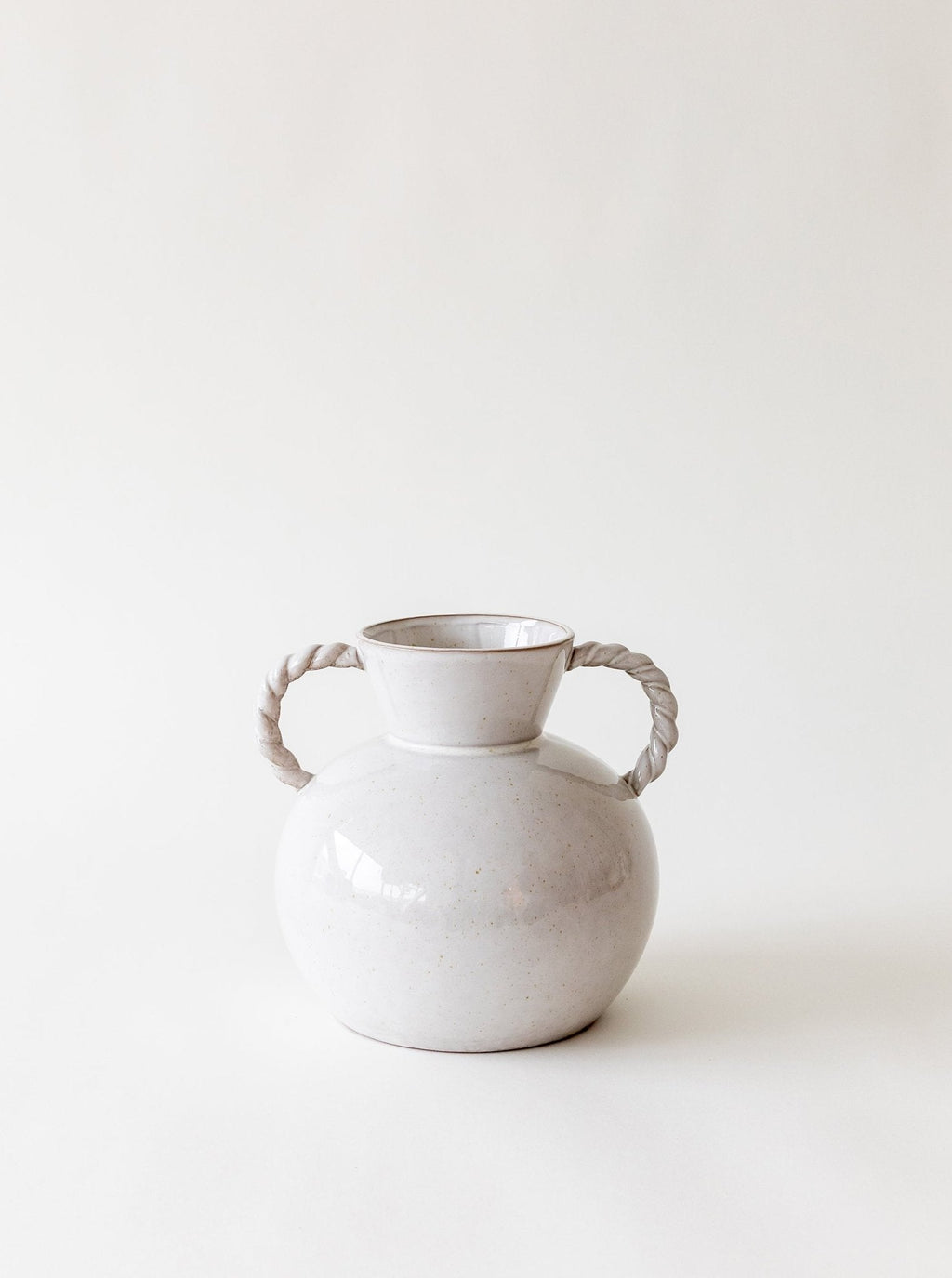 Vase à anse torsadée